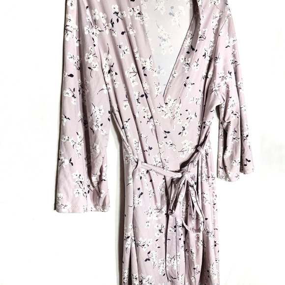 Silky soft pink robe M floral print bathrobe medium - Picture 2 of 5